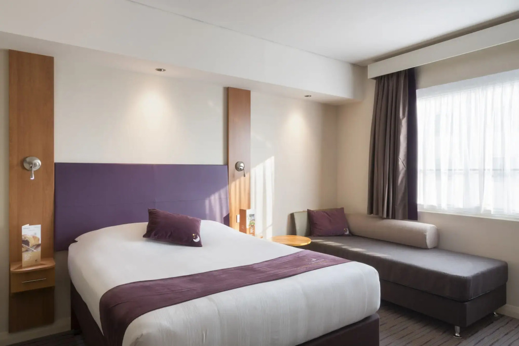 Premier Inn Dubai Investments Park - An Emirates Group Company