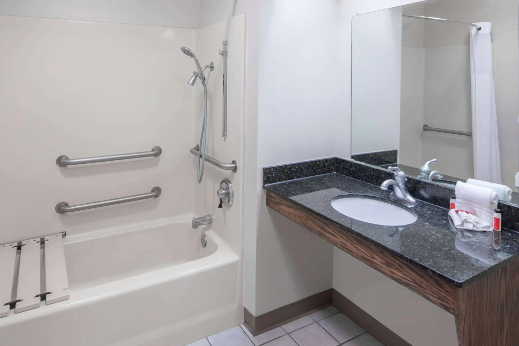 Baymont by Wyndham Cleveland