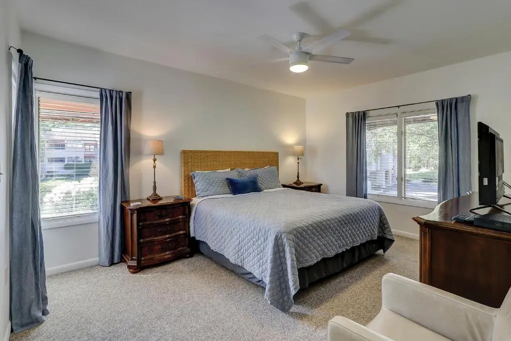 7417 Anchorage 2 BR Condo Shelter Cove