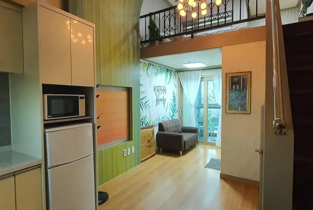 Jeju BasaFan Spa Pension