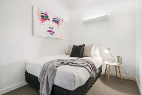 Complete Host Leopold Apartments