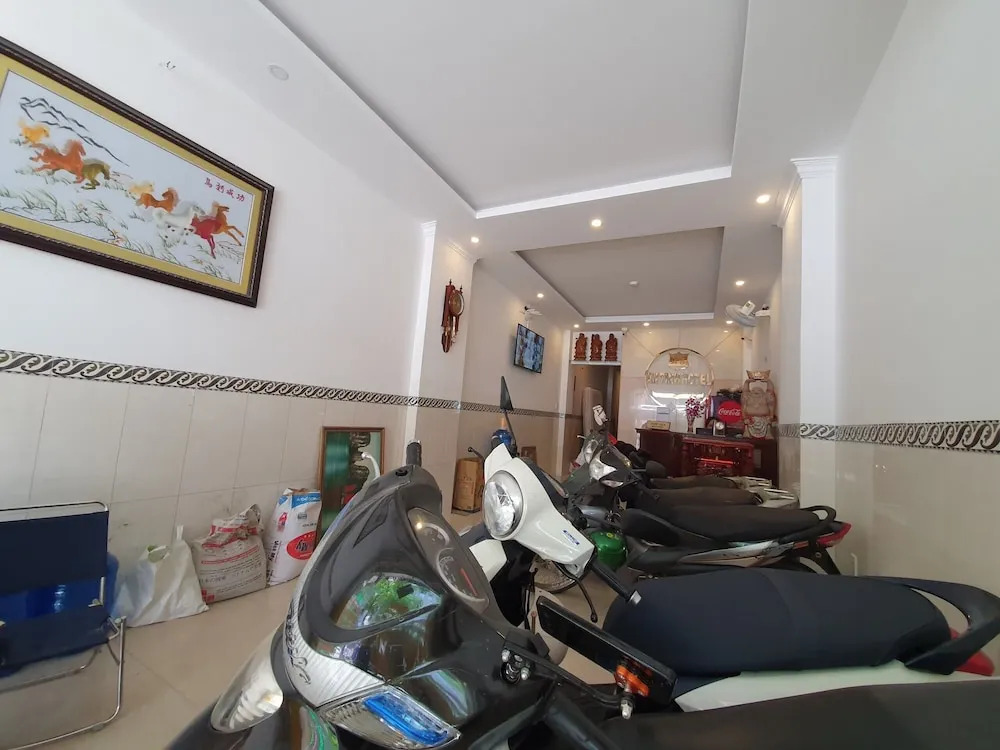 RedDoorz Near Xo Viet Nghe Tinh Street