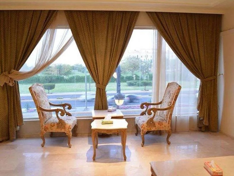 Maislon Hotel