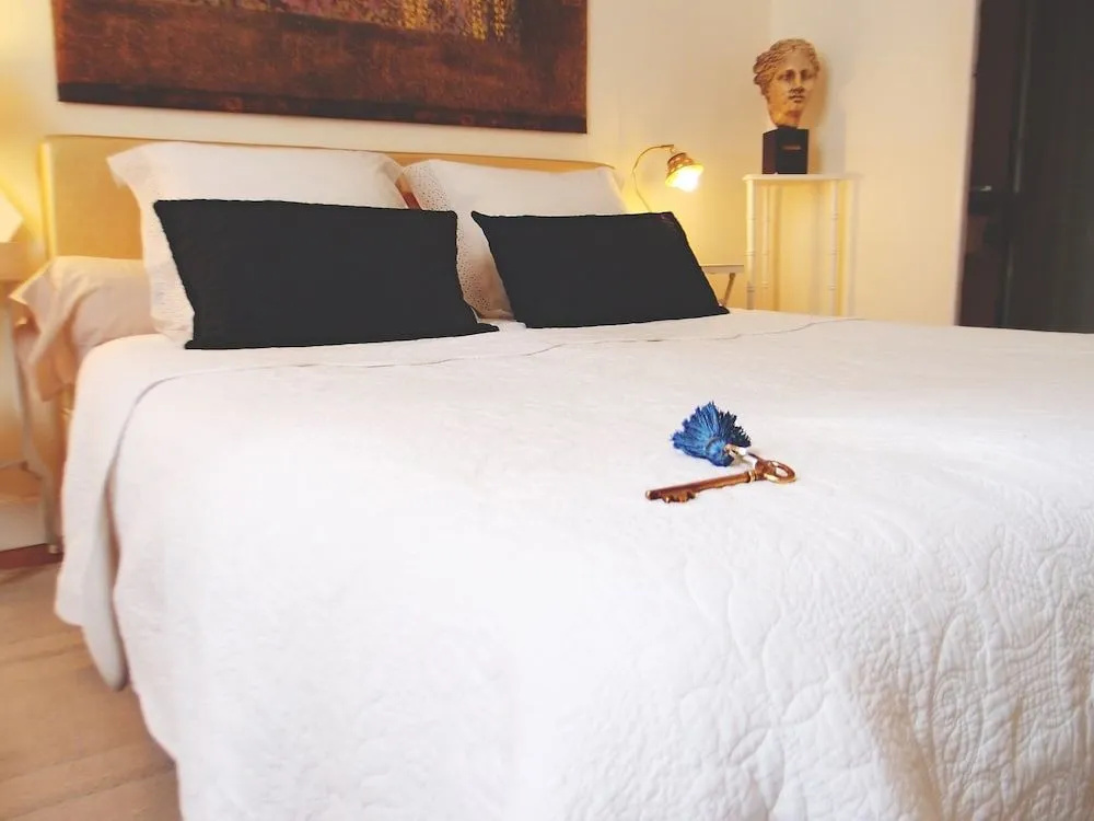 Cest une maison bleue - a blue lodge in Bordeaux