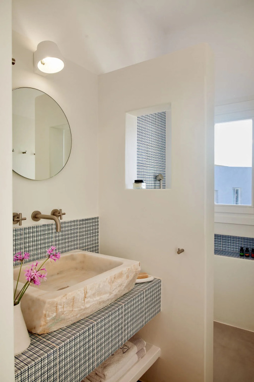 Milos Breeze Boutique Hotel