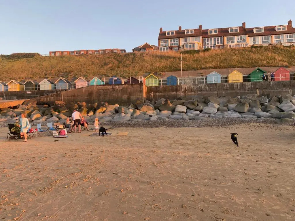 Luxury 5 bed cottage next to the sea in Sheringham - dog friendly!
