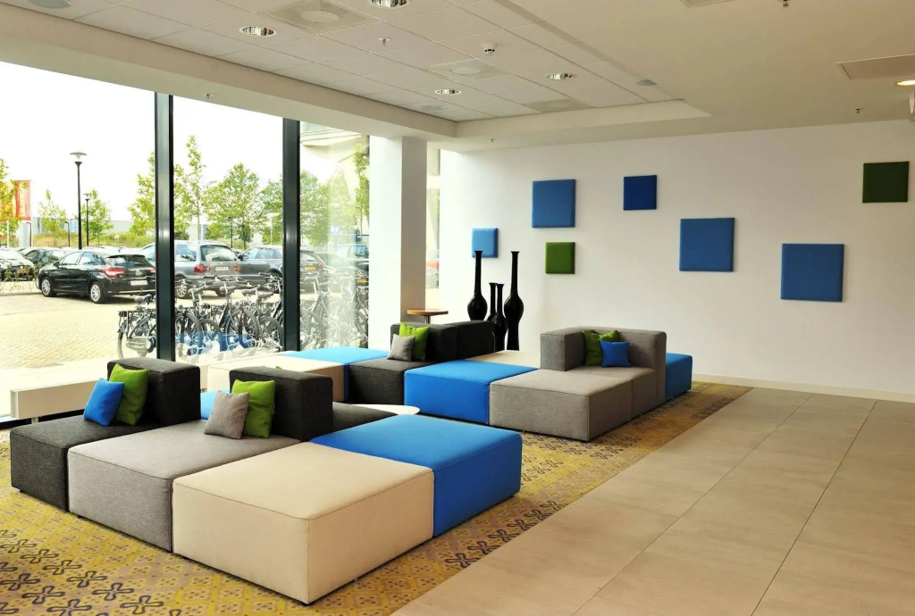 Holiday Inn Express Amsterdam Arena Towers by IHG