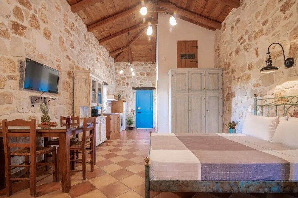 Strofilia Stone Residences