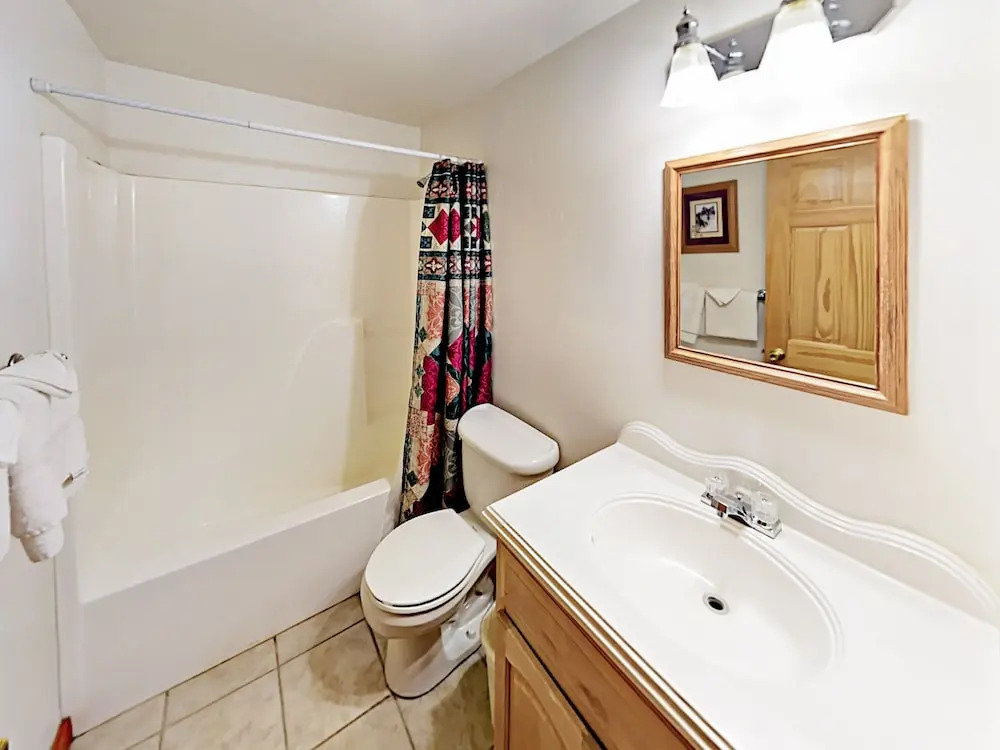 232 Northside Circle Home 6 Bedrooms 5.5 Bathrooms Home