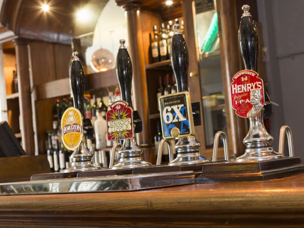 George Hotel & Granary
