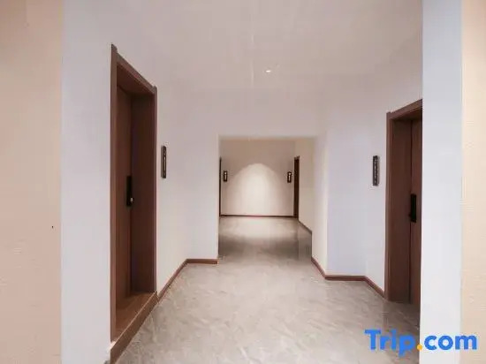 YX Design Stay | Yunxiu Yijing Designer Oxygen Supply Homestay (Shangri-La Dukezong Ancient City)