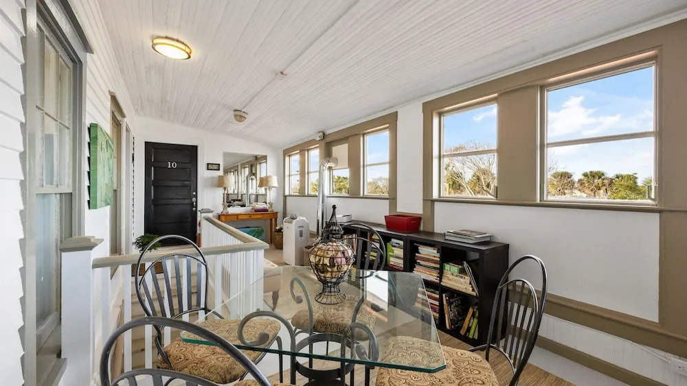 Eagles Nest at Villas on the Bay Retreat for 4!