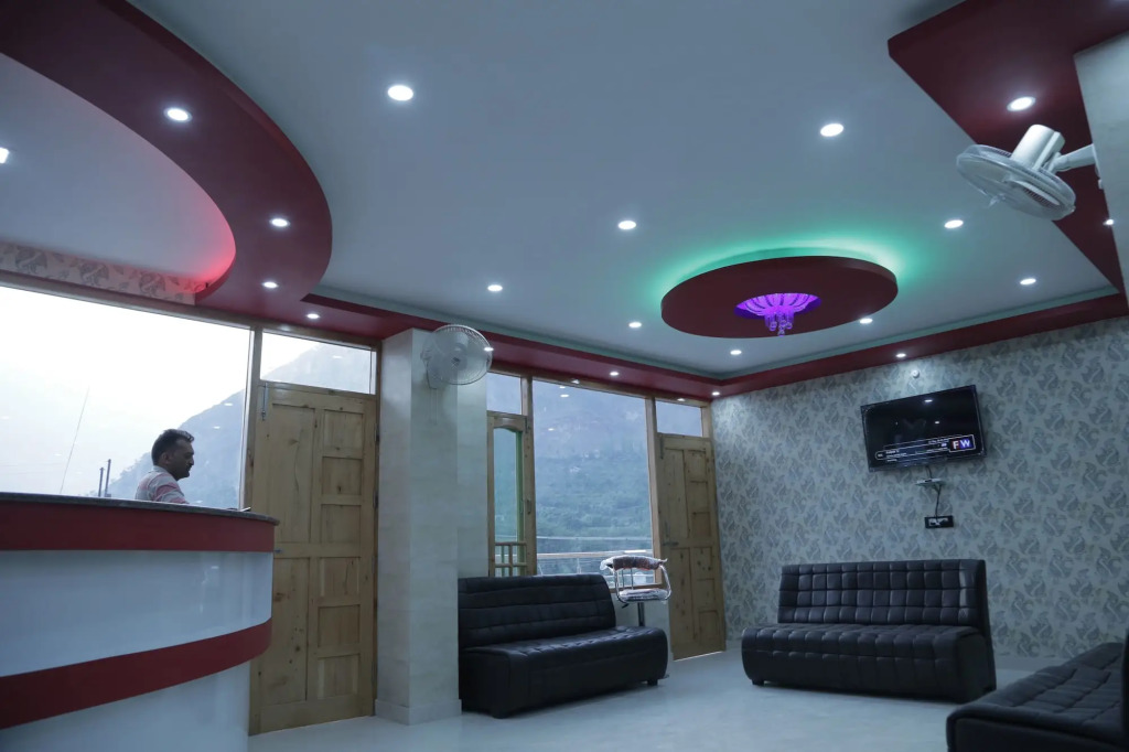 Hotel Sarla Regency