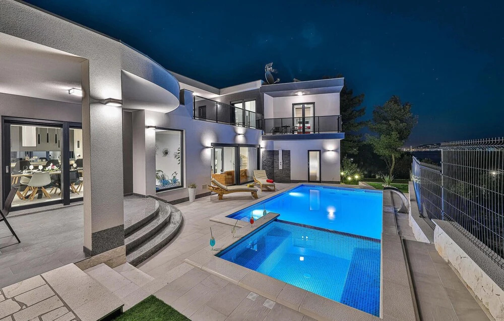 Nice Home in Seget Donji With 3 Bedrooms, Wifi and Outdoor Swimming Pool