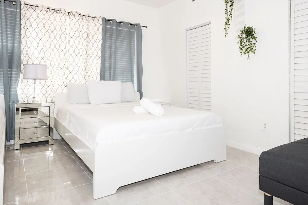Ocean Drive Apartment Suites in Miami Beach