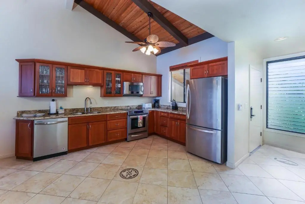 Luxurious 3 BR / 2 BA Direct Oceanfront condo