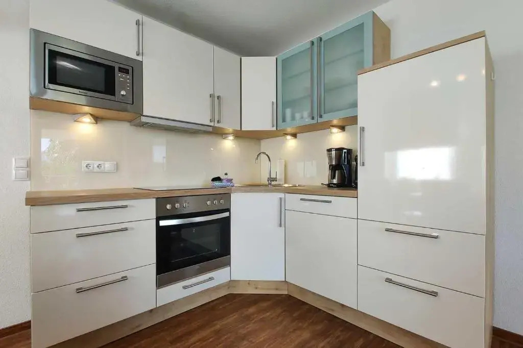 Ferienwohnung-308-Hohe-Lith-Duhnen-mit-eigenem-Strandkorb-am-Strand