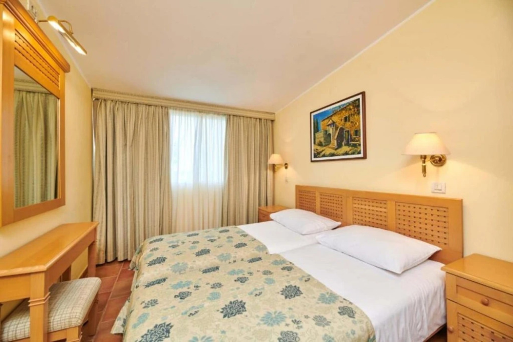 Studio Apartments Laguna Bellevue
