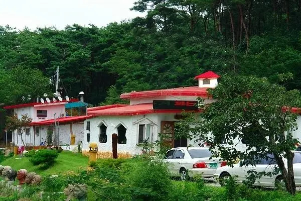 Buan Byeonsanbando Ppalgangjiboong Pension