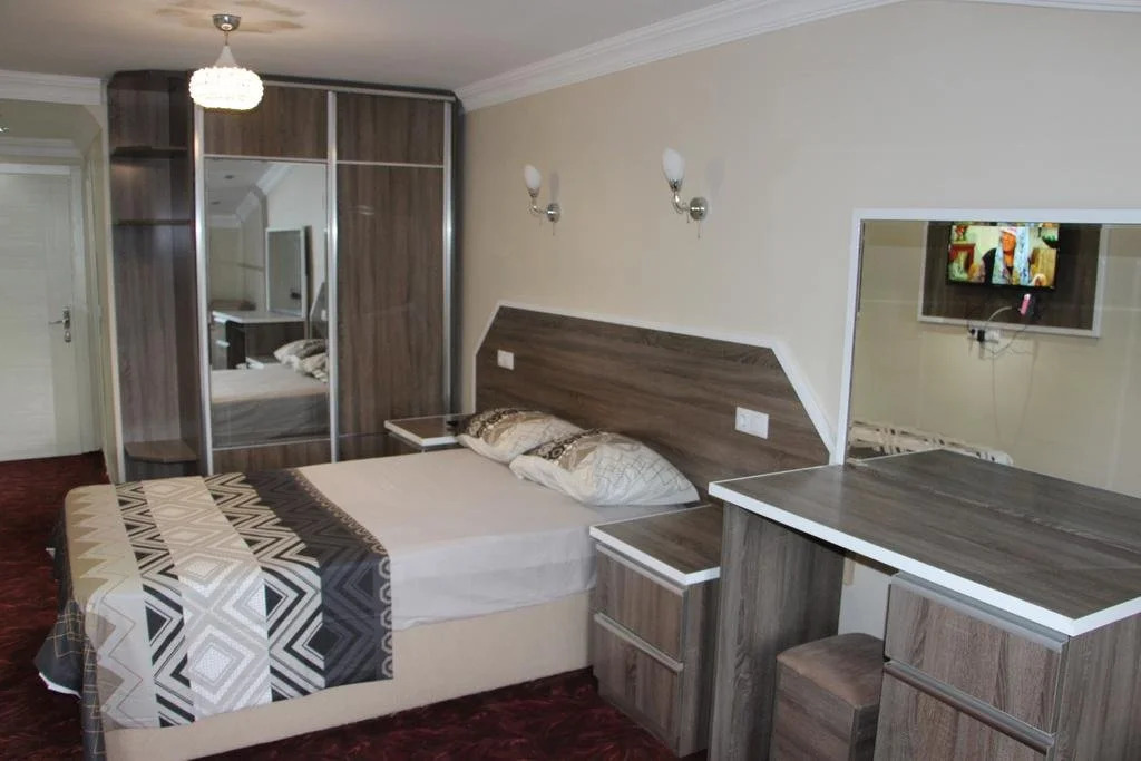 Yanki Otel