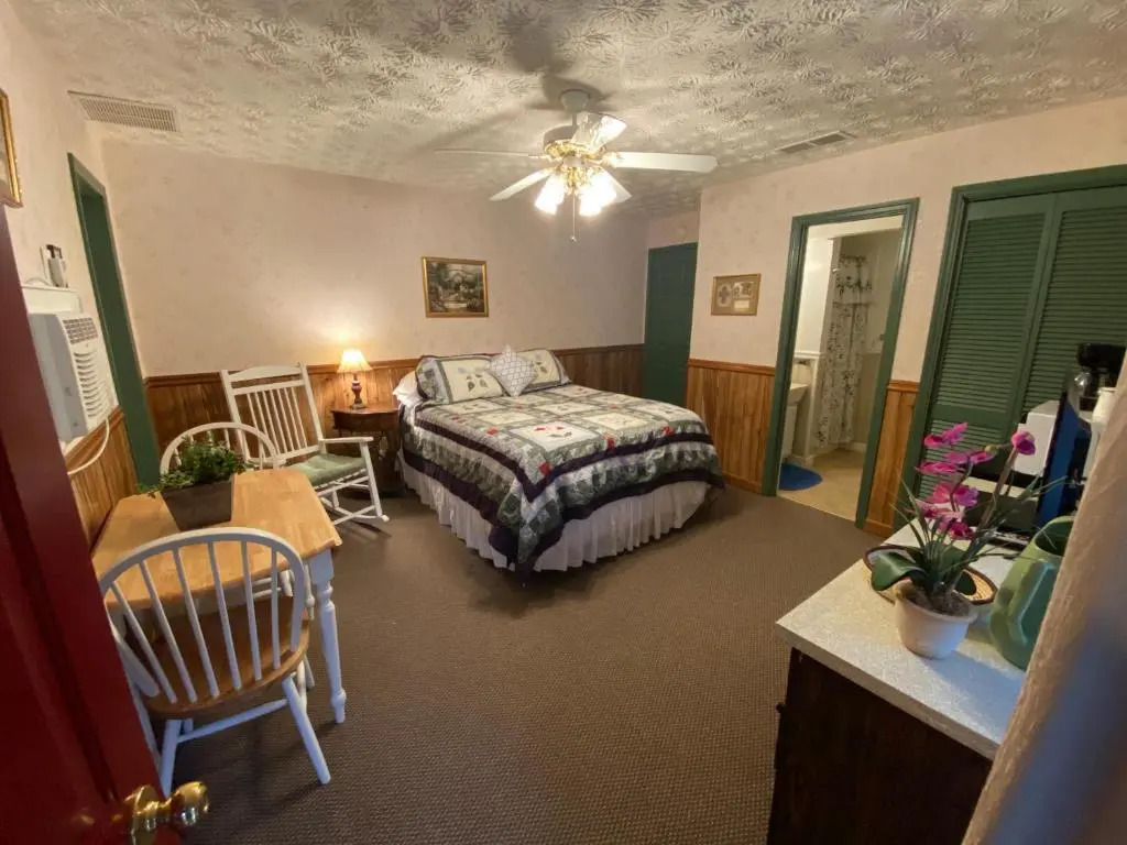 The Cascades Inn