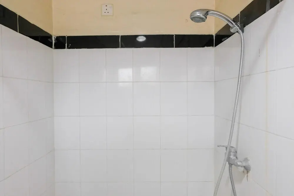 Stylish and Convenient Studio The Habitat Apartment