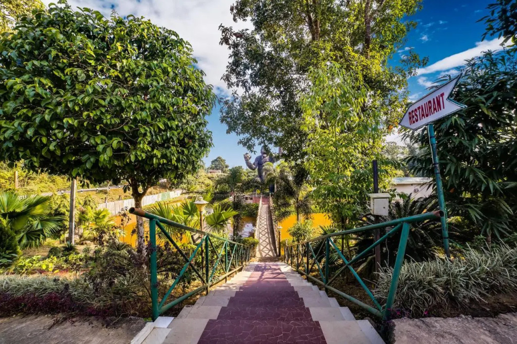 Summit Green Lake Tea Resort & Spa