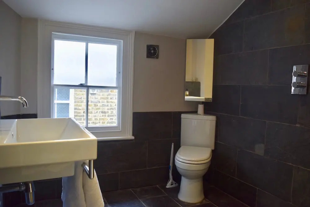 Beautiful 3 Bedroom House In Clapham