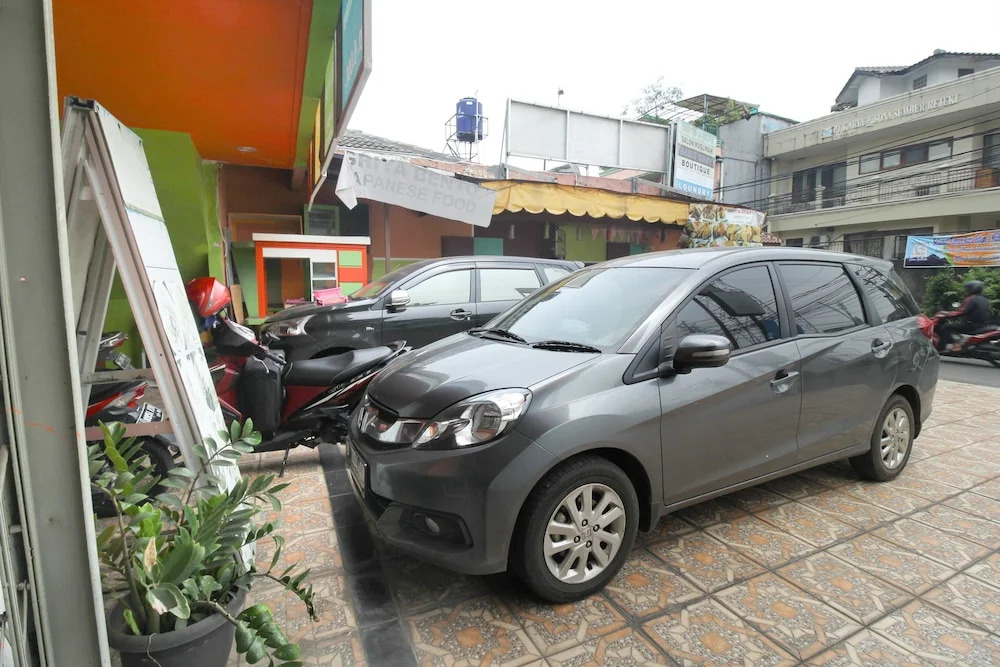 Airy Eco Syariah Tebet Stasiun Cawang Asem Baris Raya 158