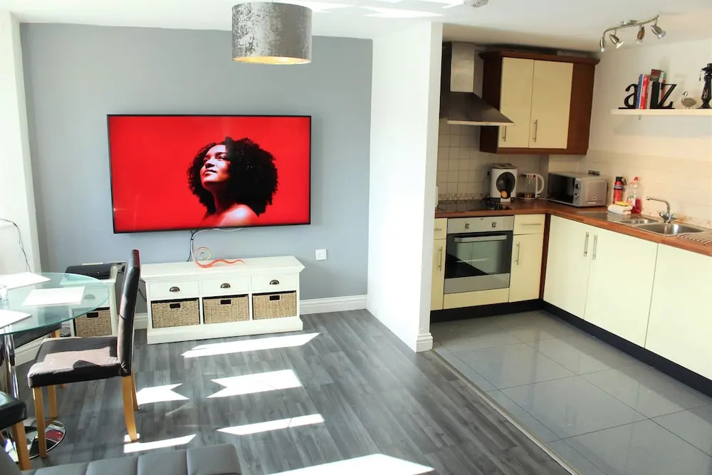 Empire 2 Bedroom Serviced Apartment