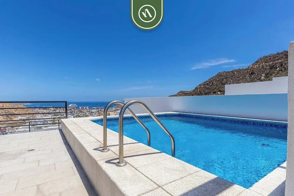 Amazing 2BR Condo With Rooftop Pool - BBQ