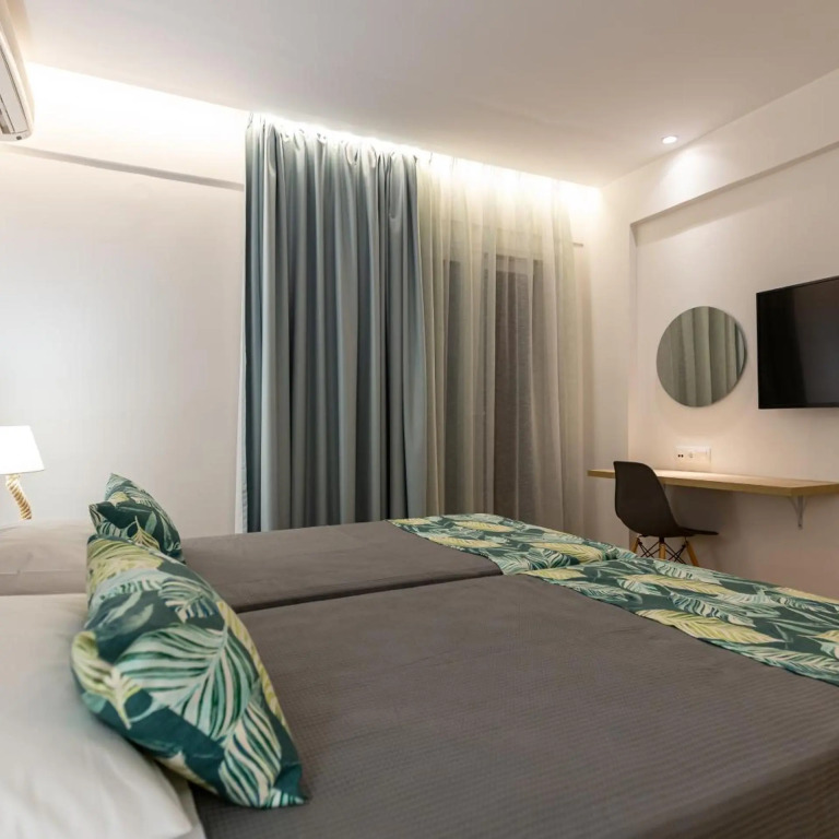 Sirocco Hotel