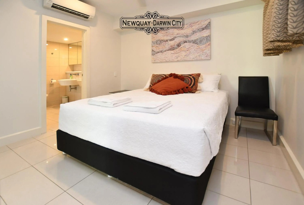 "NEWQUAY" Ideal Location & Views at PenthousePads