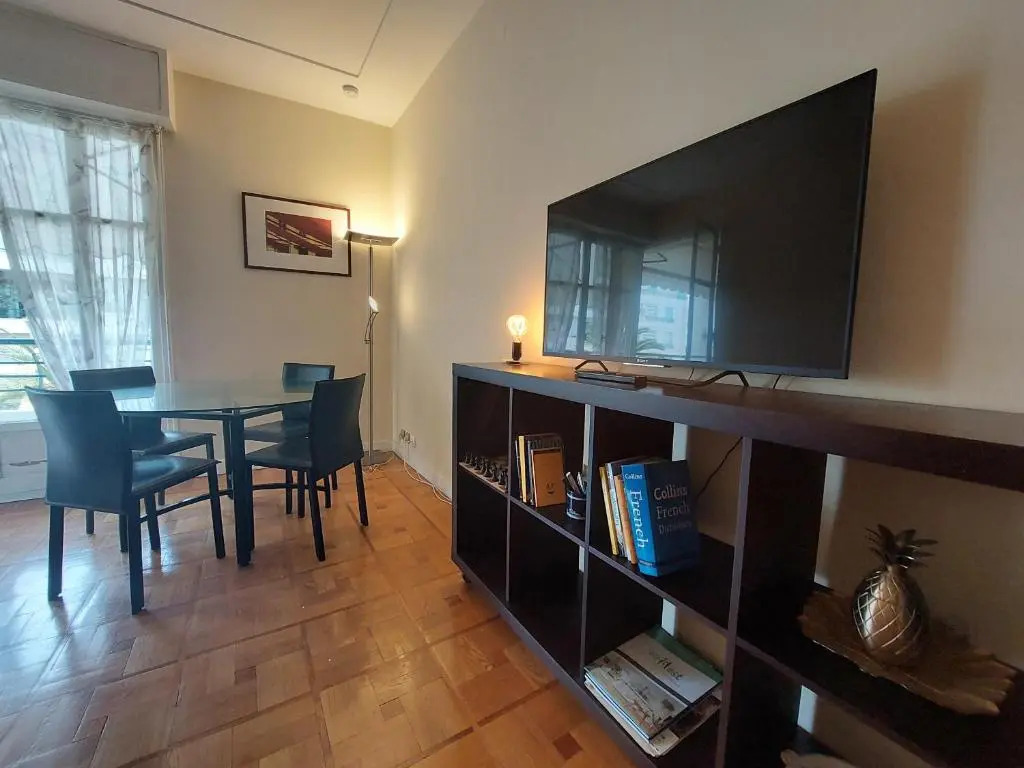 BH - CAPITOL - Central 2 Bedrooms 5 Peoples