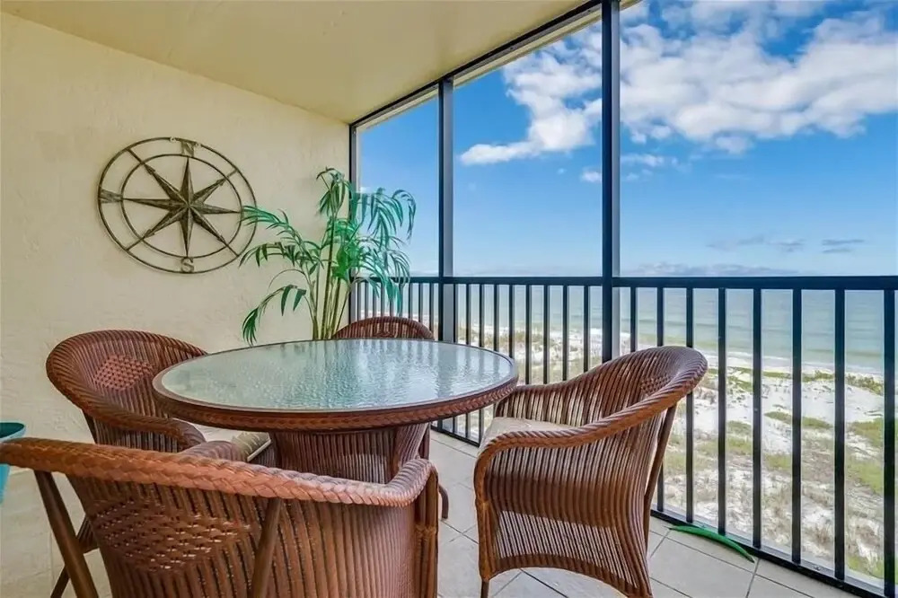 Sea Oats 217 2 Bedroom Home by RedAwning
