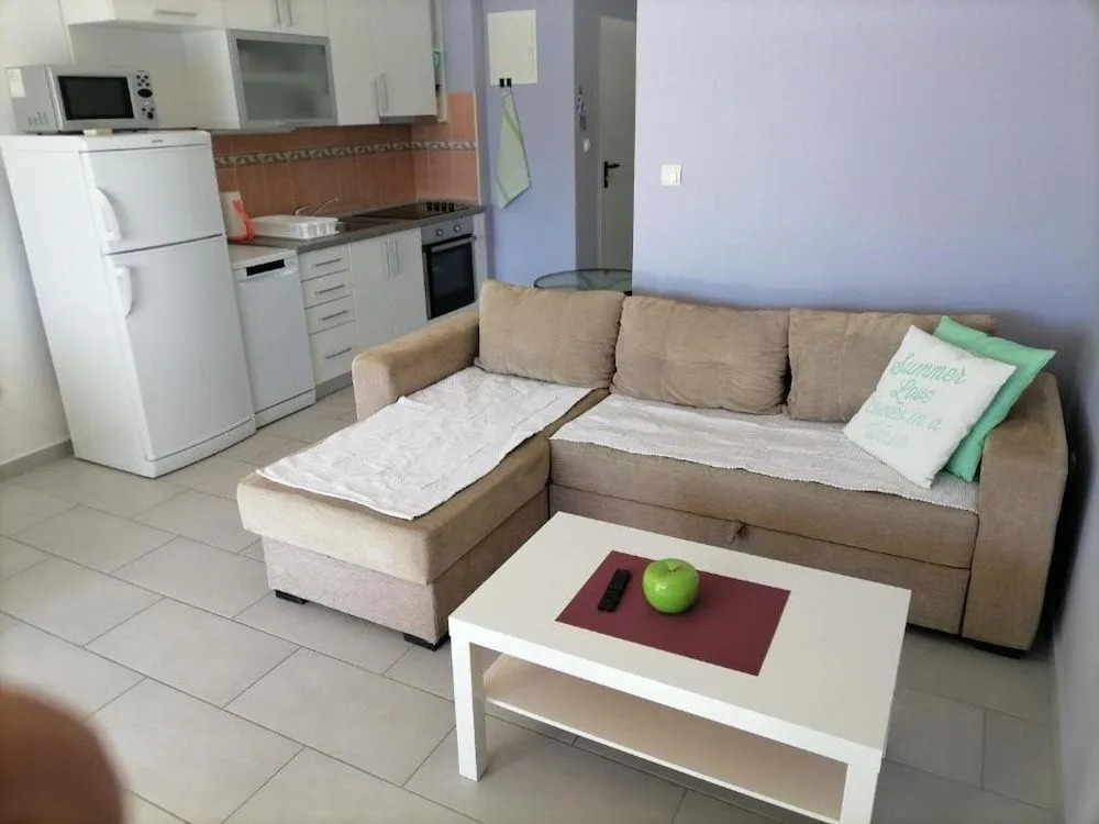 Apartment Sutalo with Hot Tub