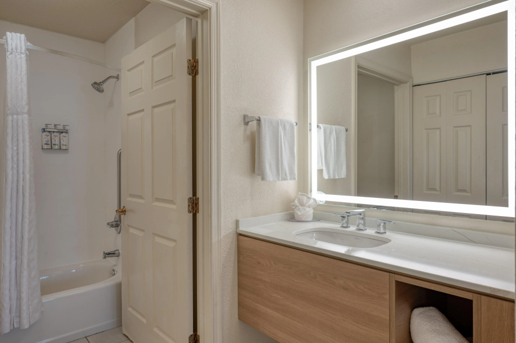 Staybridge Suites Allentown Bethlehem Airport by IHG