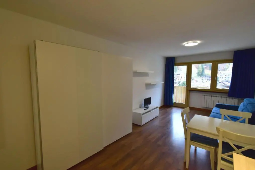Emerald Studio Apartment
