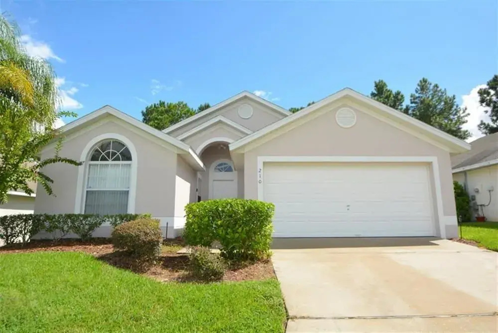 210PD Pine Top 4 Br home by RedAwning