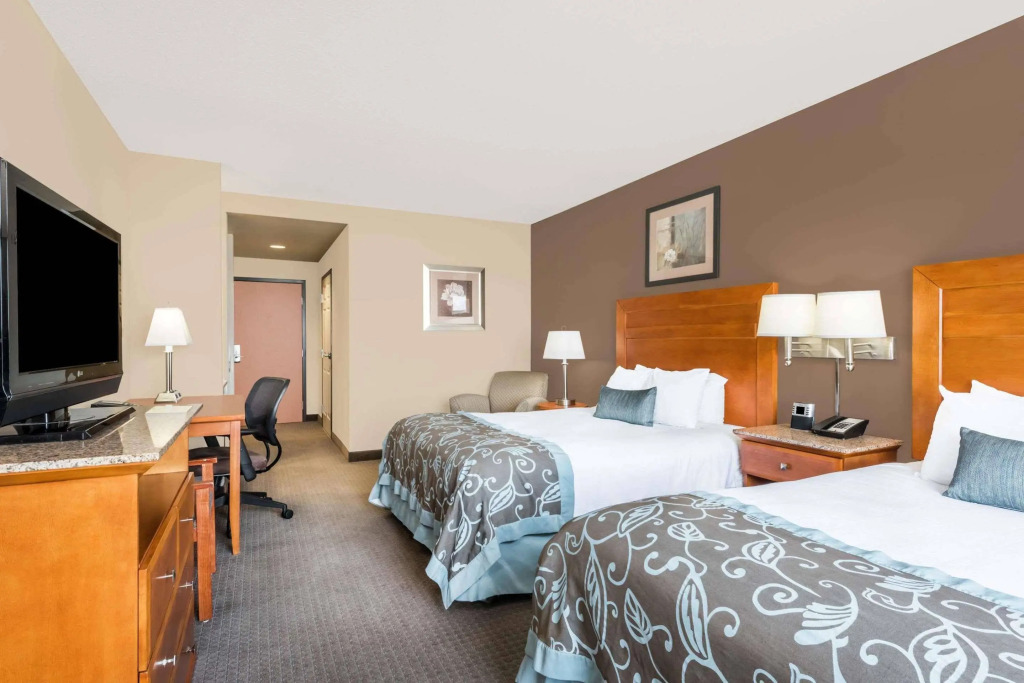Spark by Hilton Lancaster Dutch Country