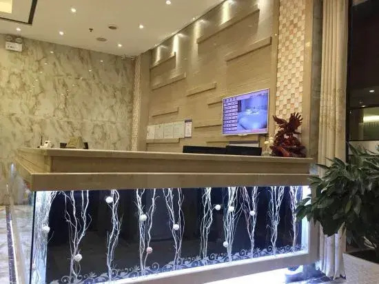 Yangchun Xinyue Hotel