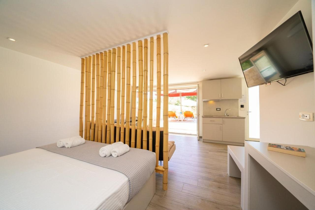 Makris Yialos Apartments