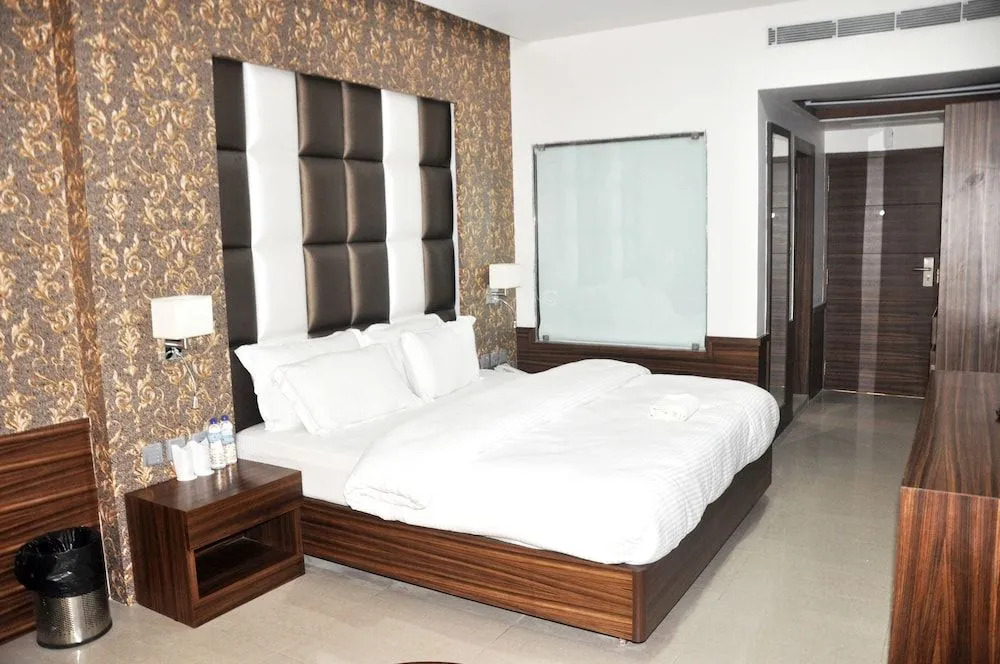 Waii Inetrnational Hotel