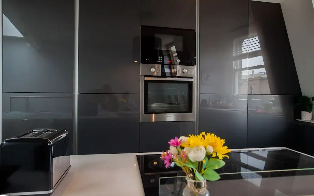 Modern Central Richmond Luxury Residence