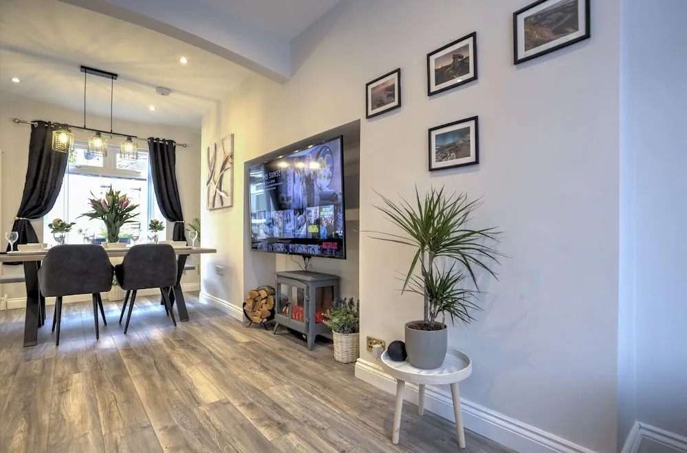 The Belfast Boutique Central Cozy