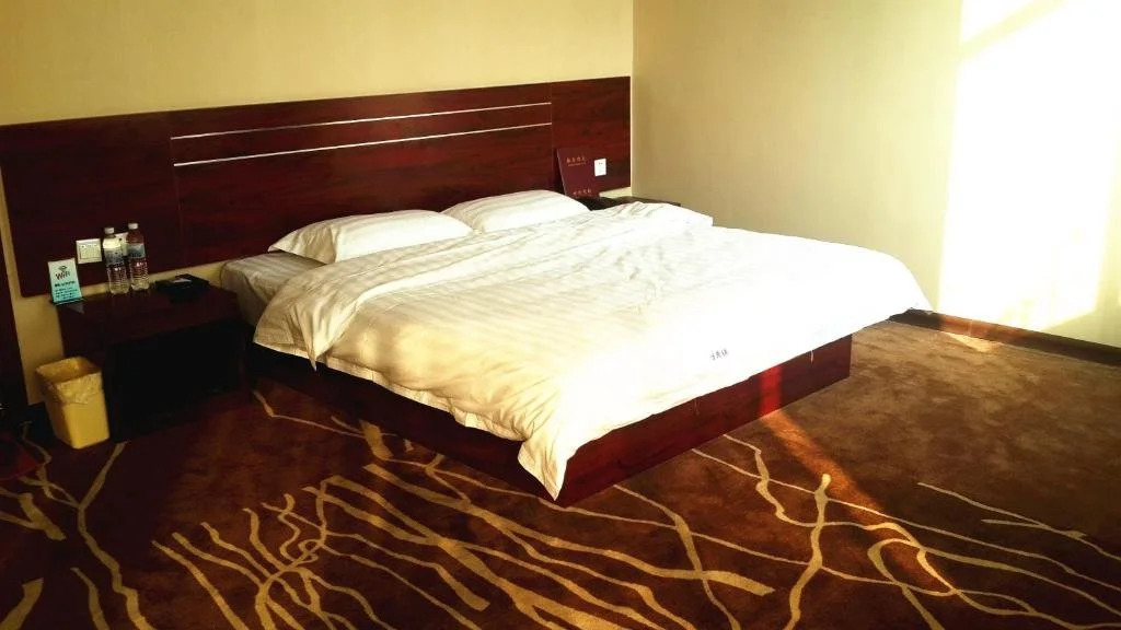 Wanlong Business Hotel