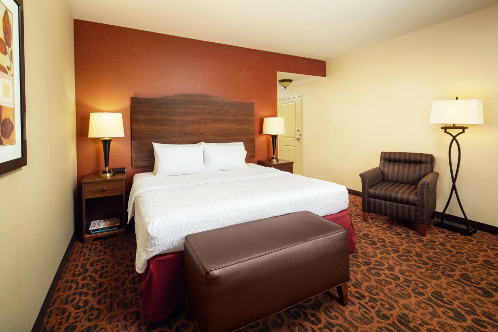Hampton Inn & Suites Scottsdale at Talking Stick