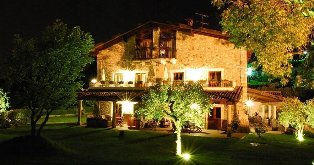 Agriturismo Cascina Crocelle - Lake View and Heated Pool