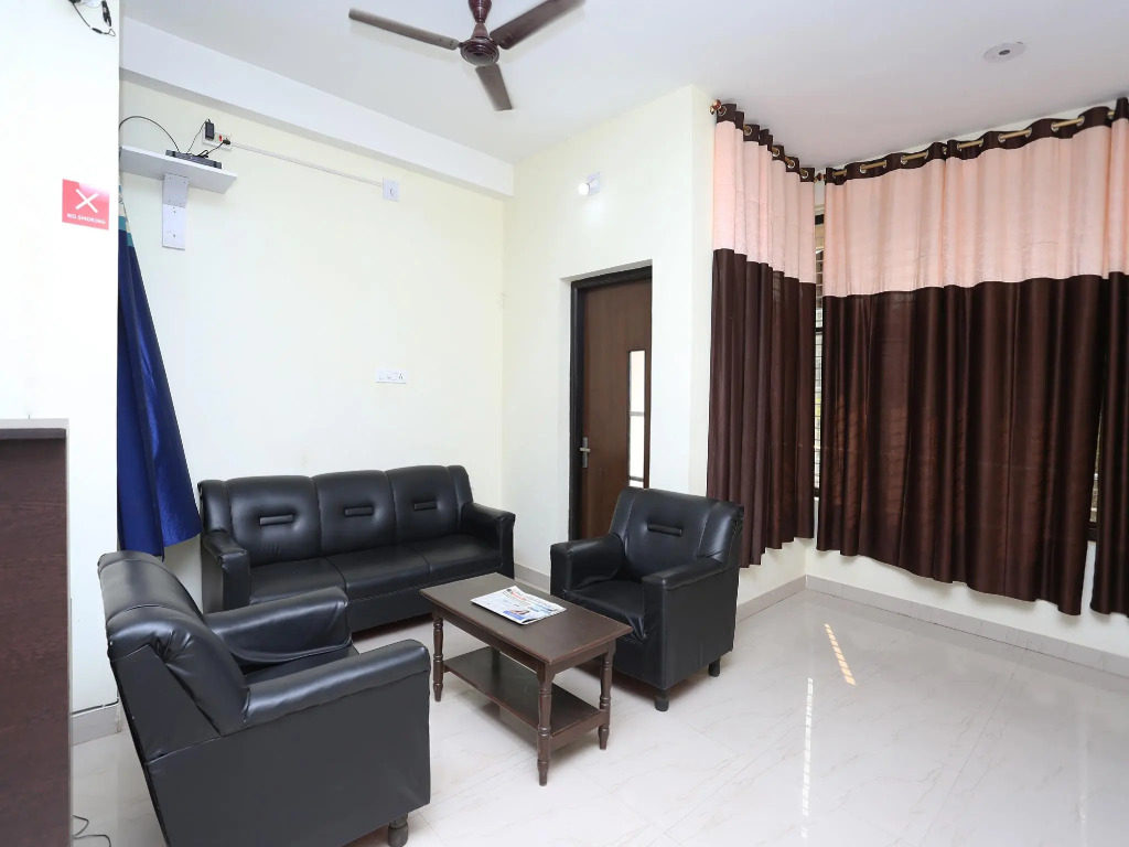 OYO 9548 Hotel Regent