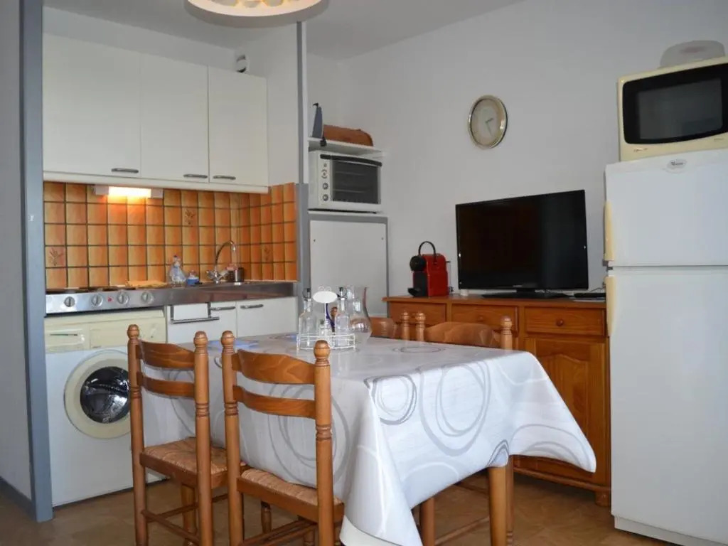 Appartement Saint-Cyprien, 2 pièces, 6 personnes - FR-1-225D-67